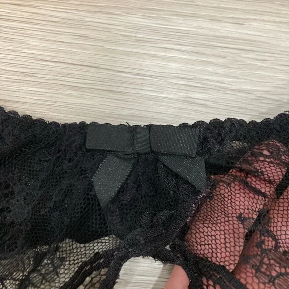 Agent Provocateur Black Lace “Love” suspender/garter belt - Picture 3 of 8